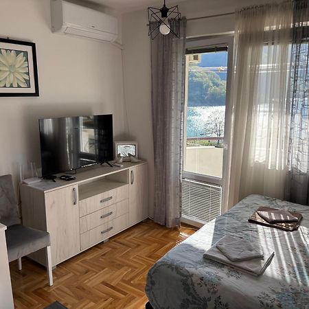Zora Apartment Плужине Екстериор снимка