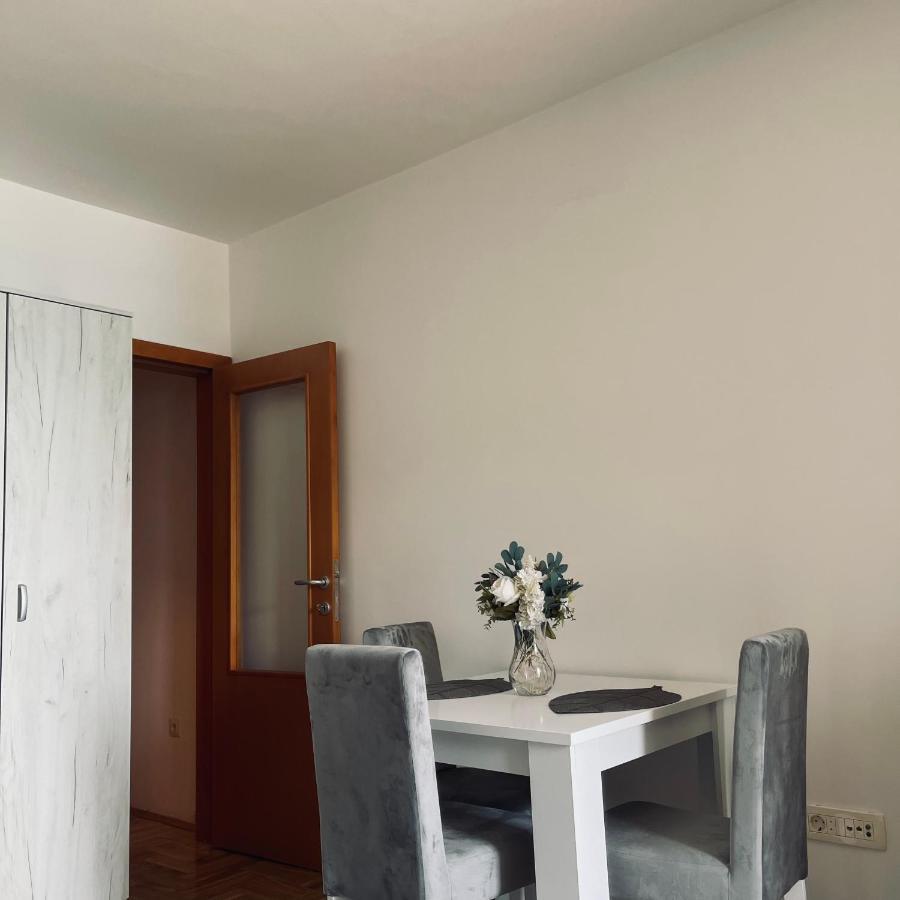 Zora Apartment Плужине Екстериор снимка