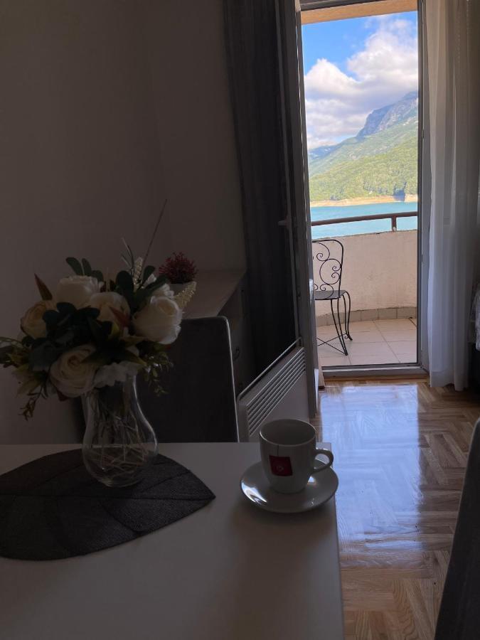 Zora Apartment Плужине Екстериор снимка