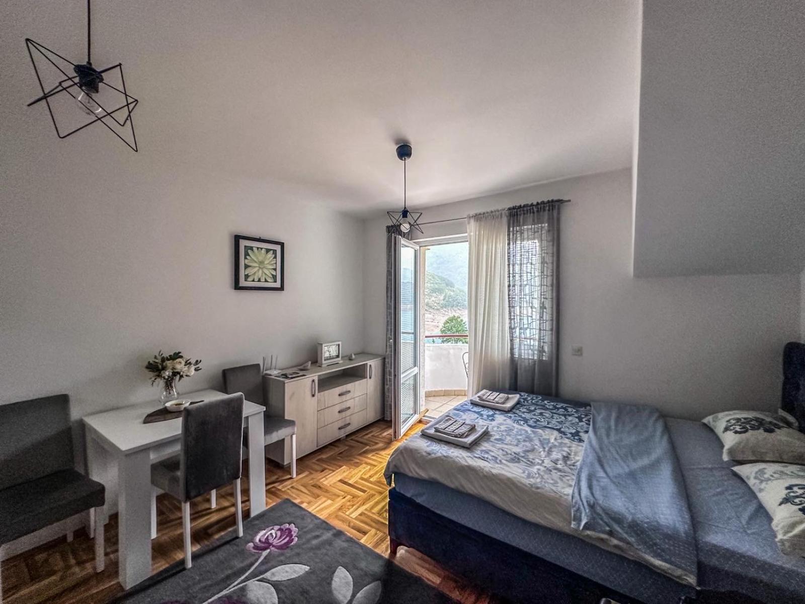 Zora Apartment Плужине Екстериор снимка